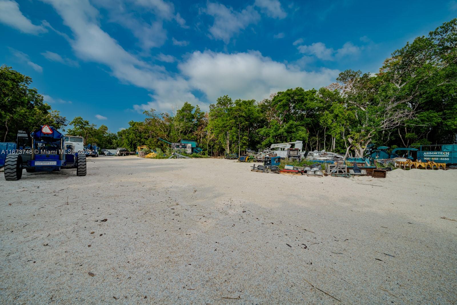 86560 Overseas Hwy, Islamorada, Florida image 24