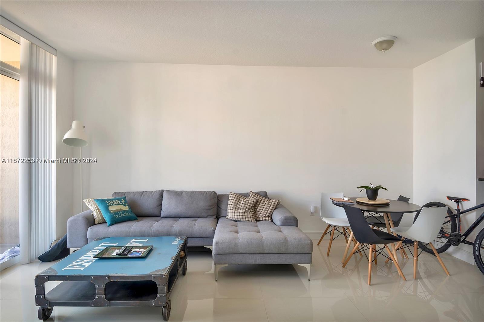3232 Coral #605, Miami FL 33145