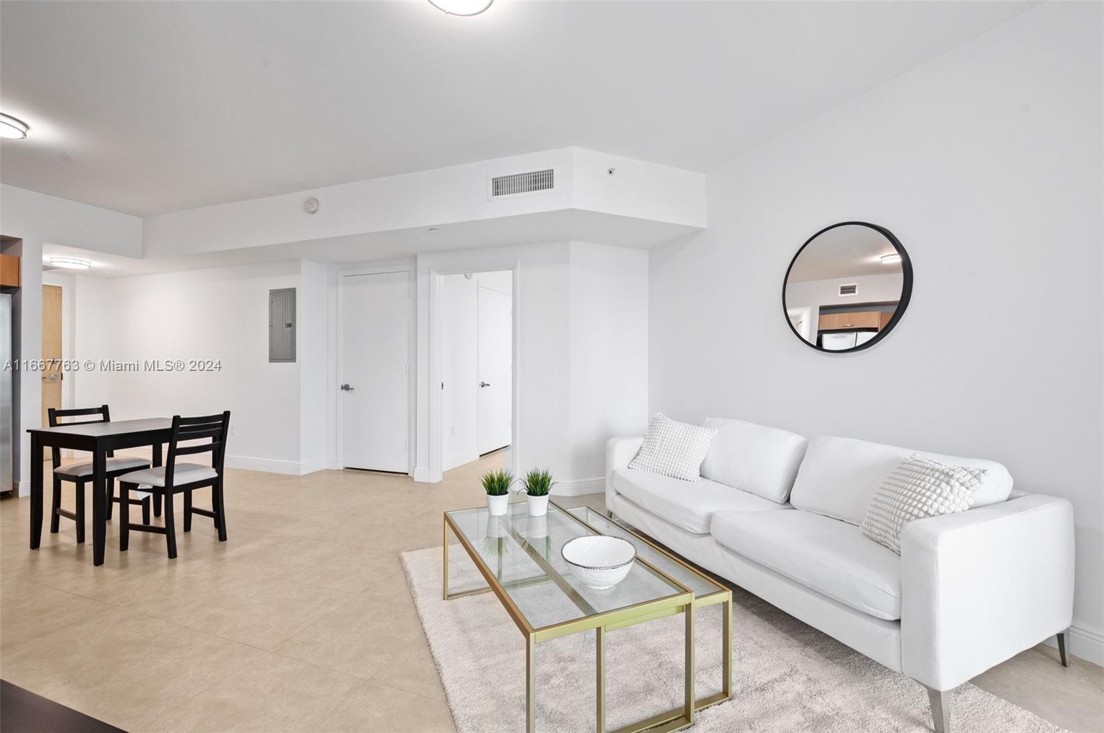 350 S Miami Ave #1811, Miami FL 33130
