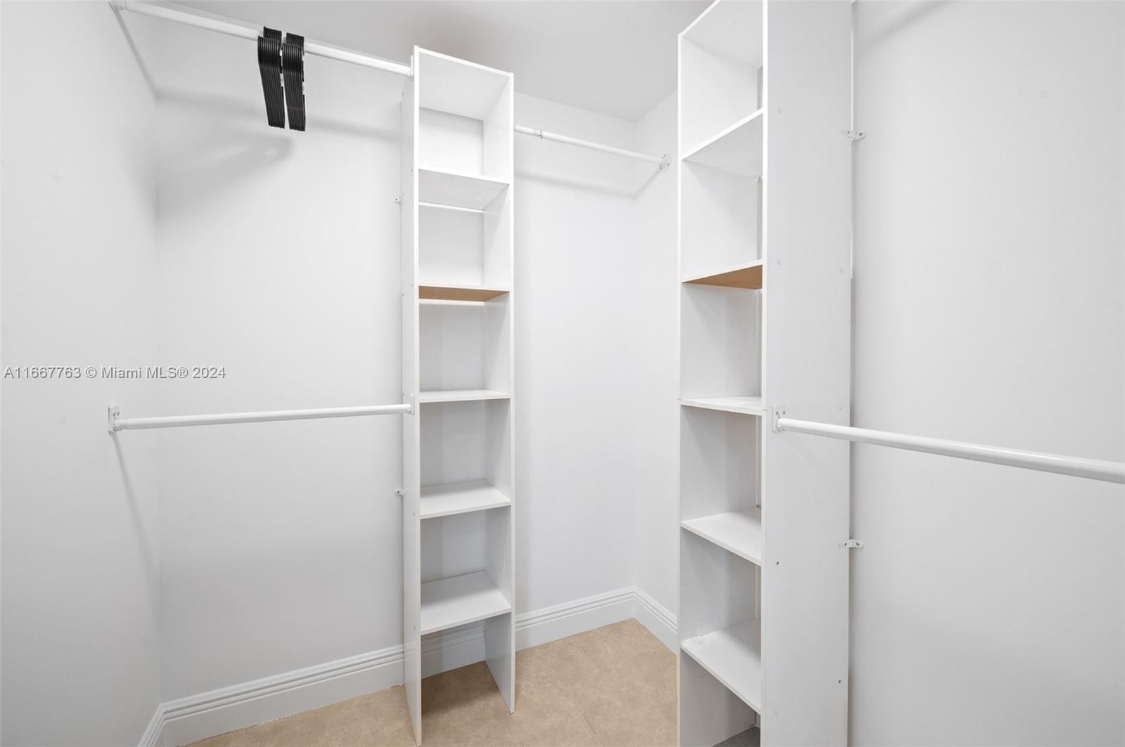 350 S Miami Ave #1811, Miami FL 33130