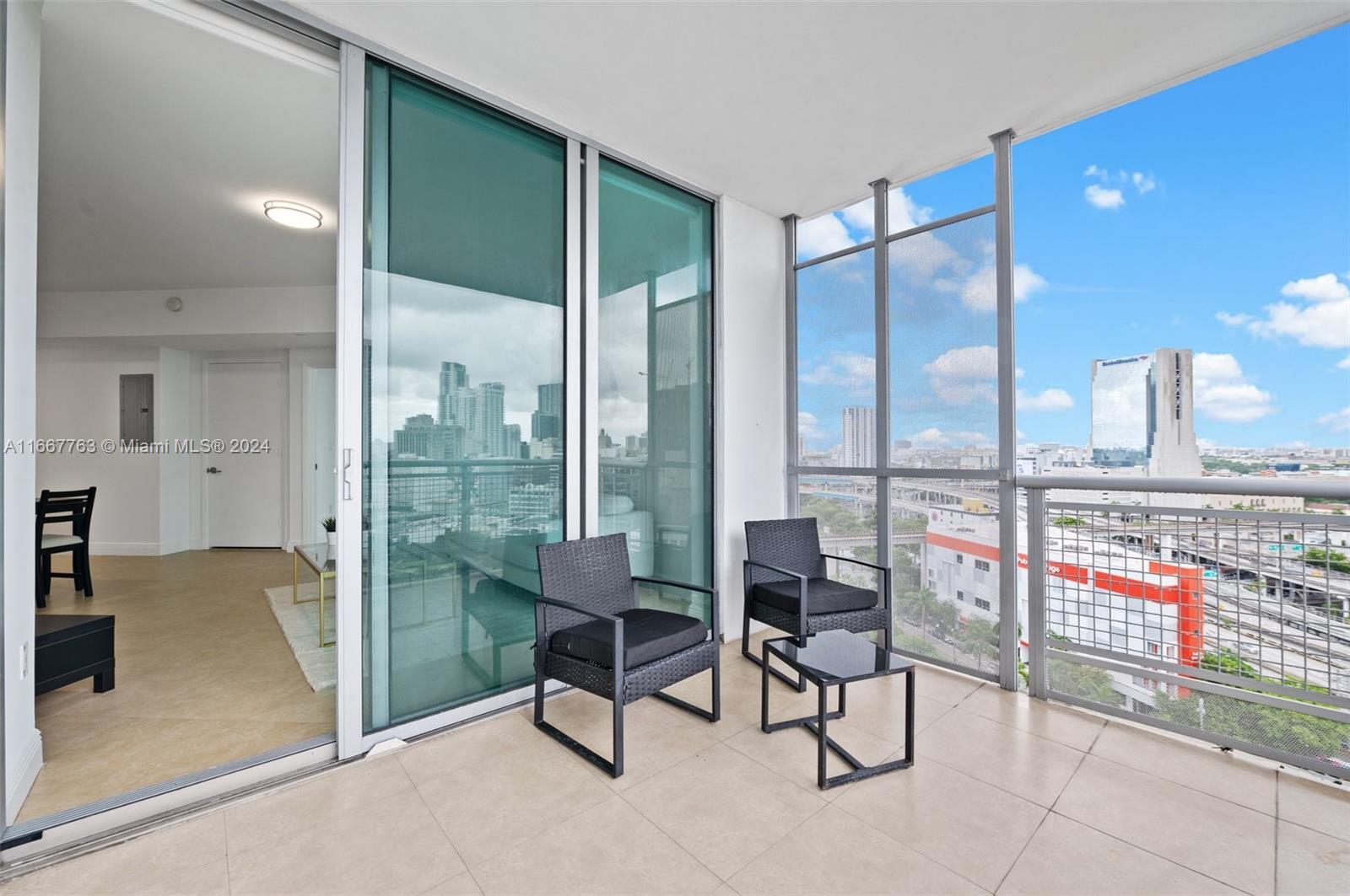 350 S Miami Ave #1811, Miami FL 33130