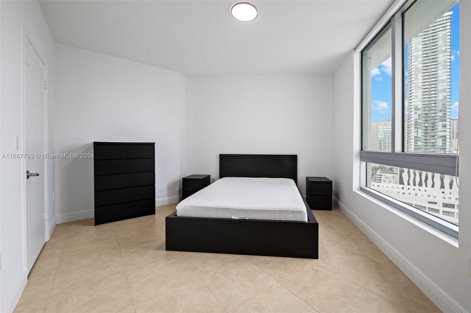 350 S Miami Ave #1811, Miami FL 33130