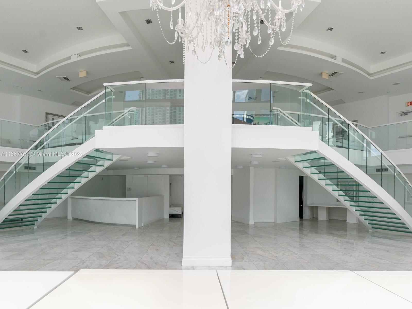 350 S Miami Ave #1811, Miami FL 33130