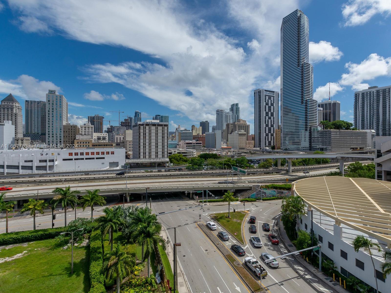 350 S Miami Ave #1811, Miami FL 33130