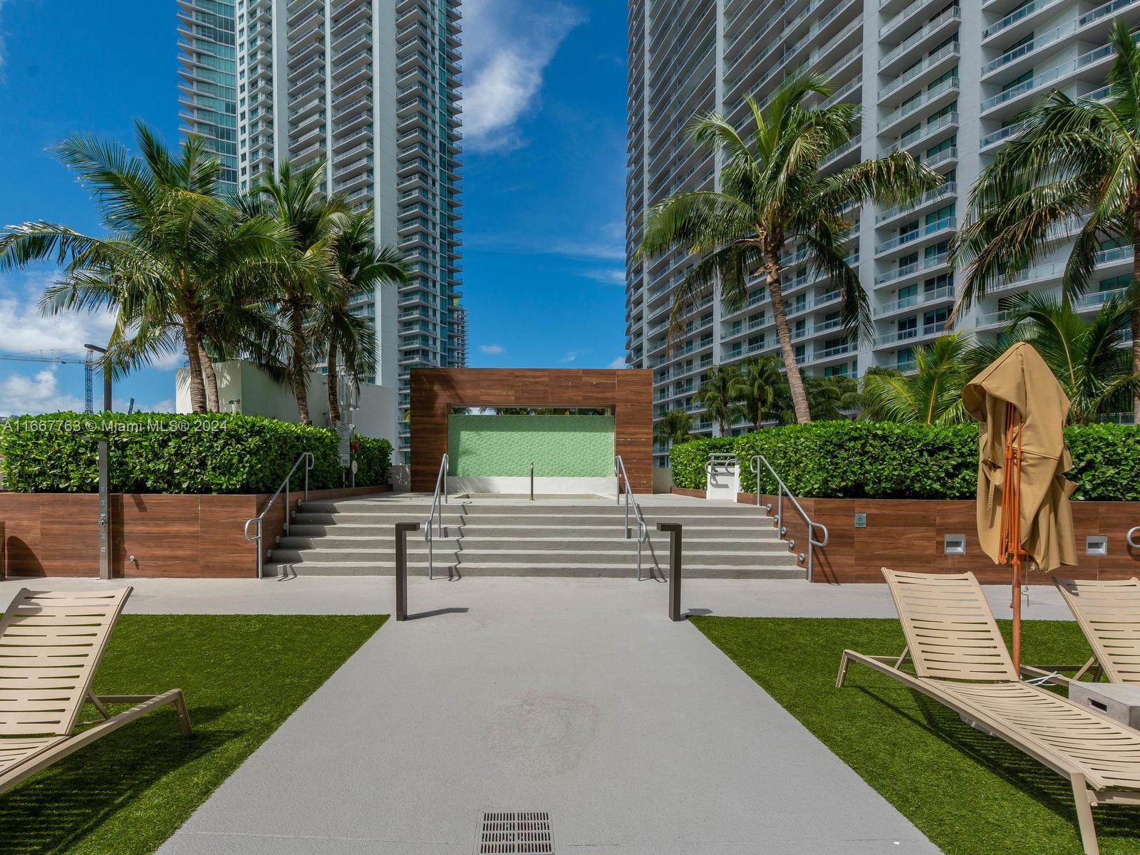 350 S Miami Ave #1811, Miami FL 33130