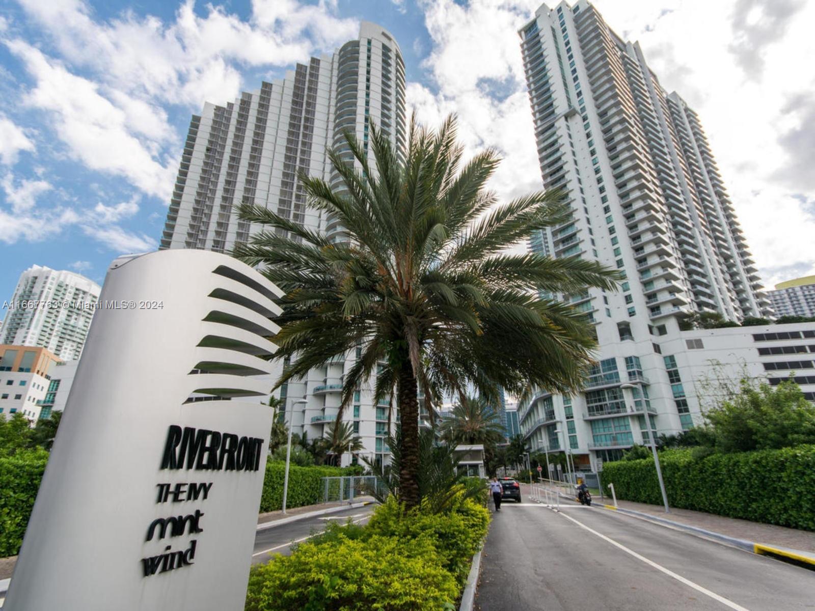 350 S Miami Ave #1811, Miami FL 33130