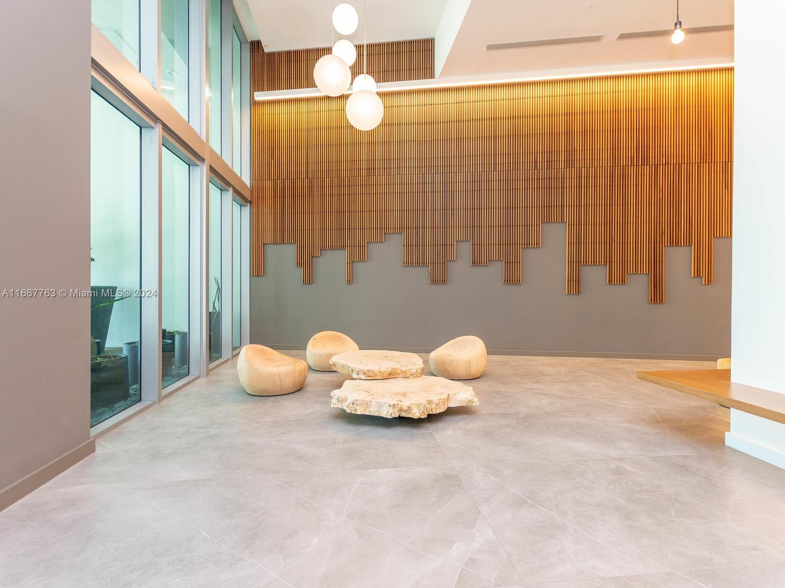 350 S Miami Ave #1811, Miami FL 33130