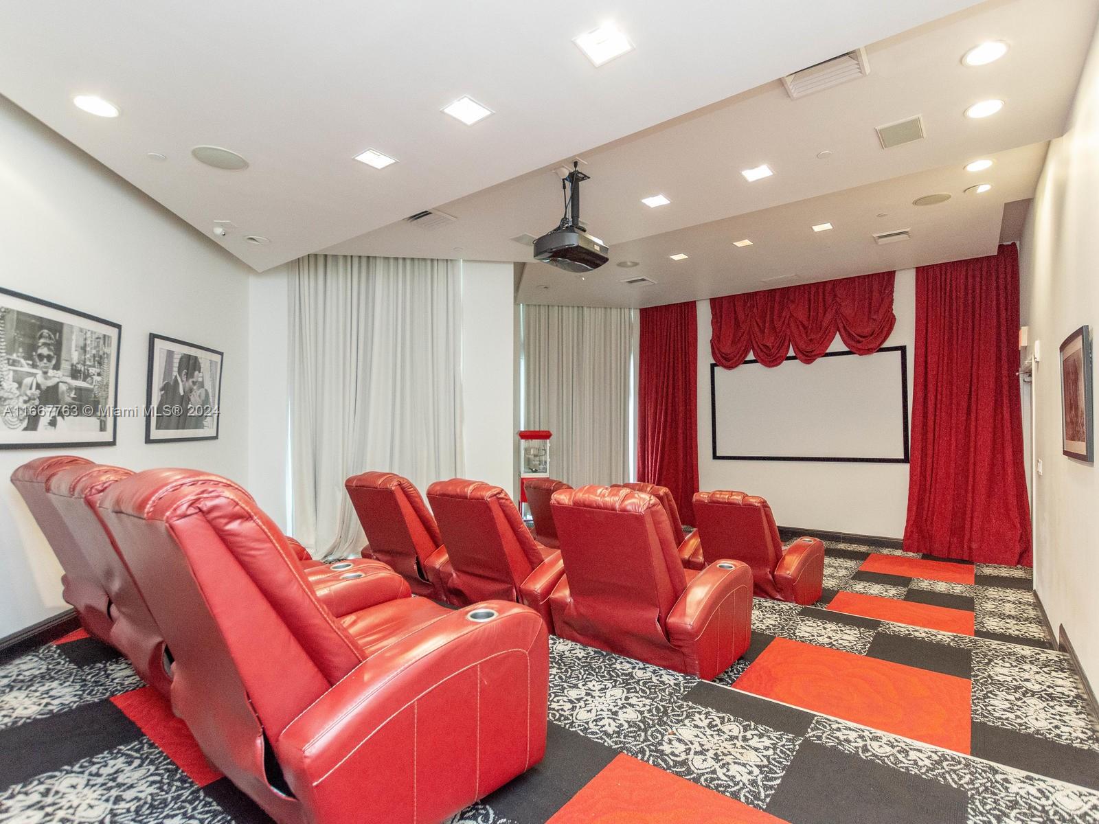 350 S Miami Ave #1811, Miami FL 33130