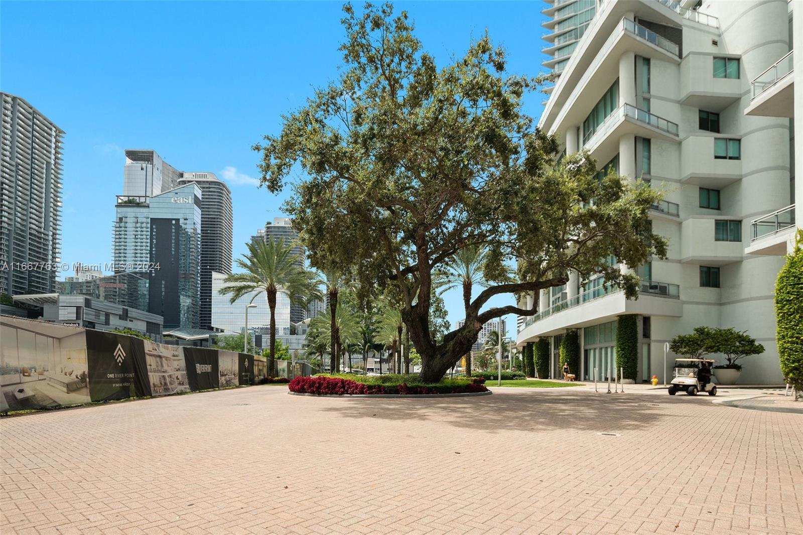 350 S Miami Ave #1811, Miami FL 33130