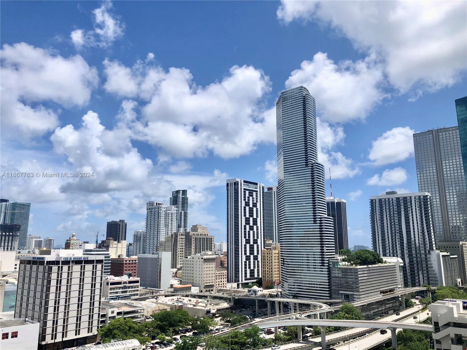 350 S Miami Ave #1811, Miami FL 33130