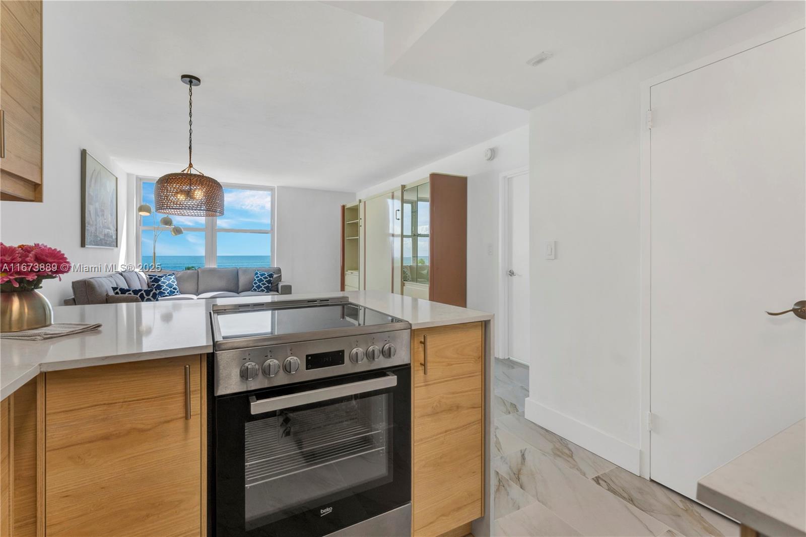 2899 Collins Ave #645, Miami Beach, Florida image 2