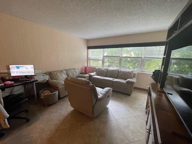 Residential, Weston, Florida image 15