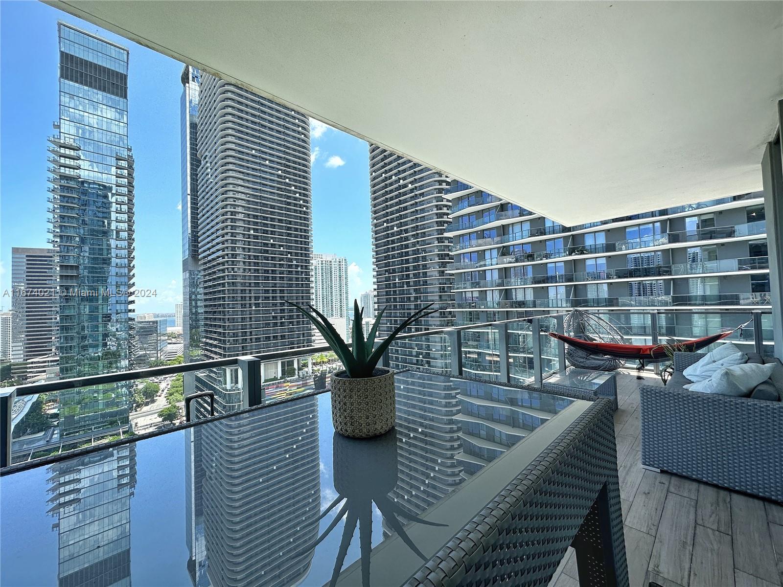 88 SW 7th St #1801, Miami FL 33130