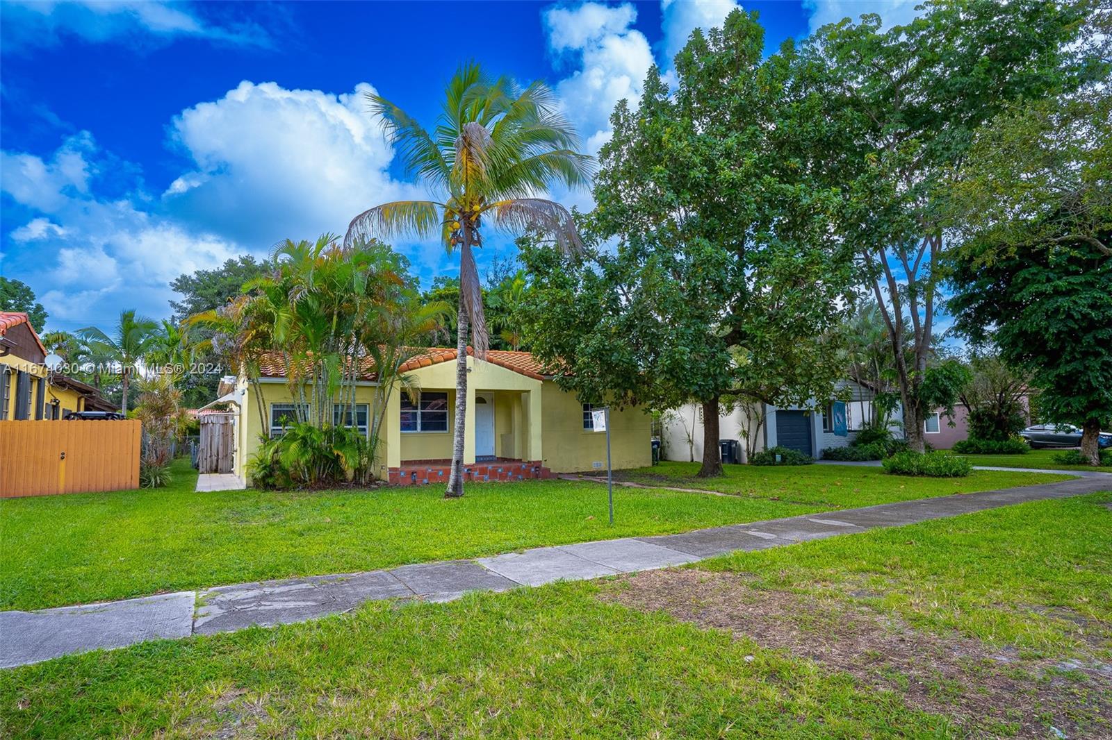 533 W South Dr, Miami Springs, Florida image 1