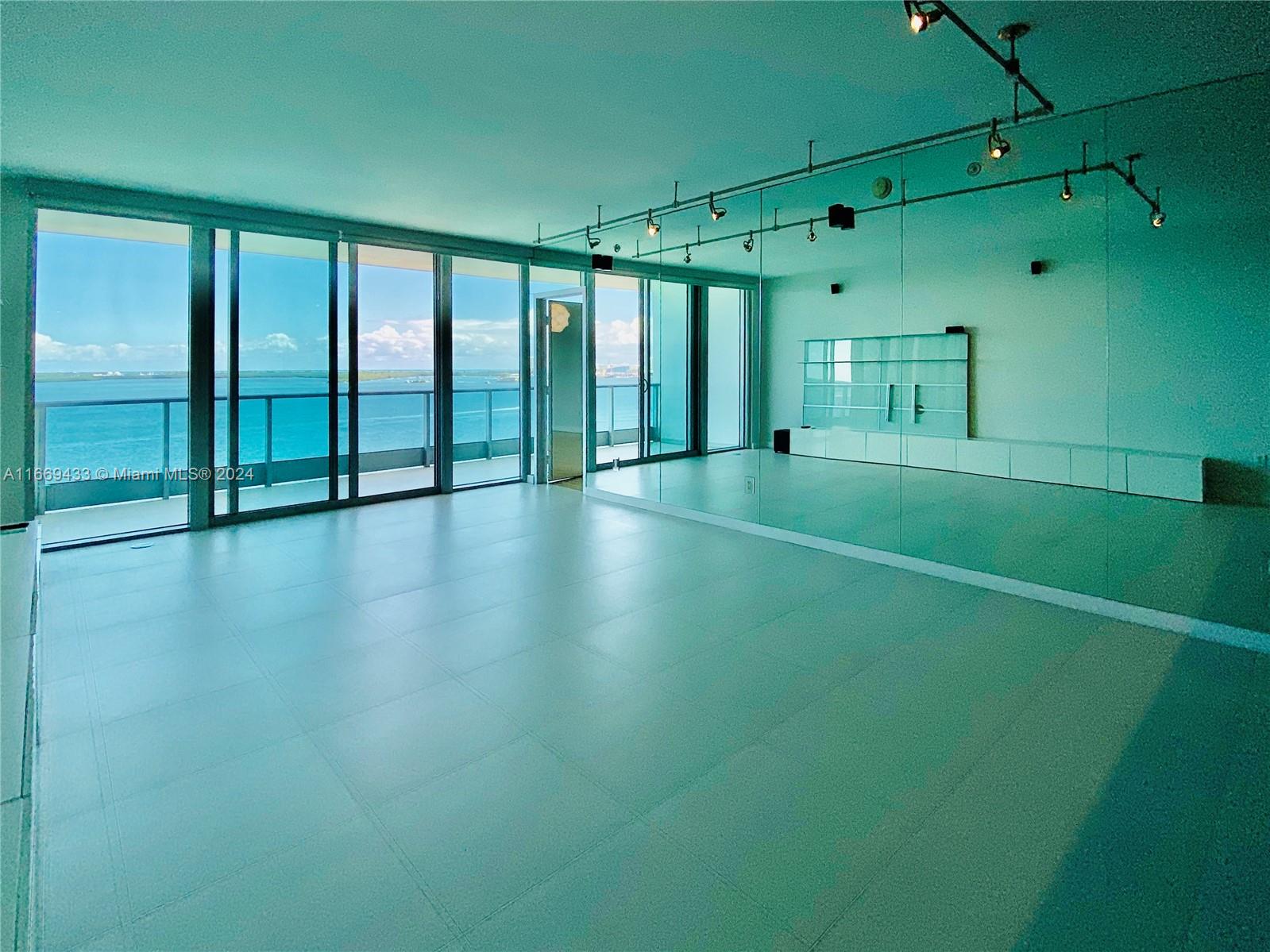 1331 Brickell Bay Dr #1405, Miami FL 33131