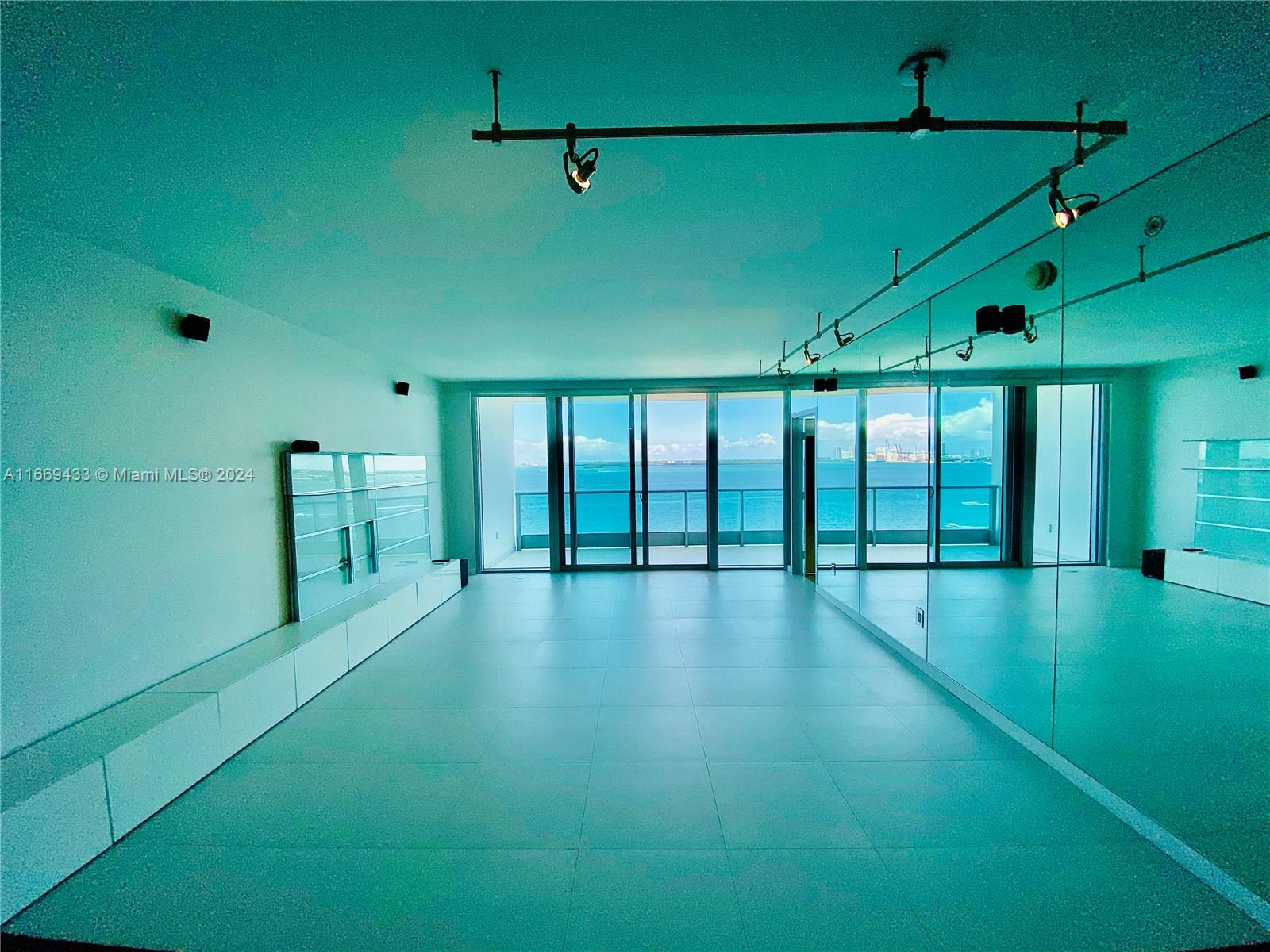 1331 Brickell Bay Dr #1405, Miami FL 33131