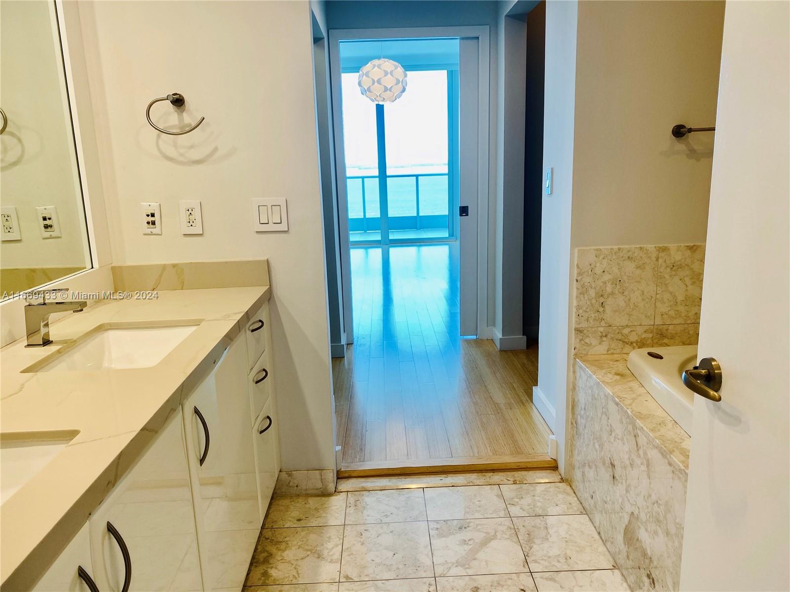 1331 Brickell Bay Dr #1405, Miami FL 33131
