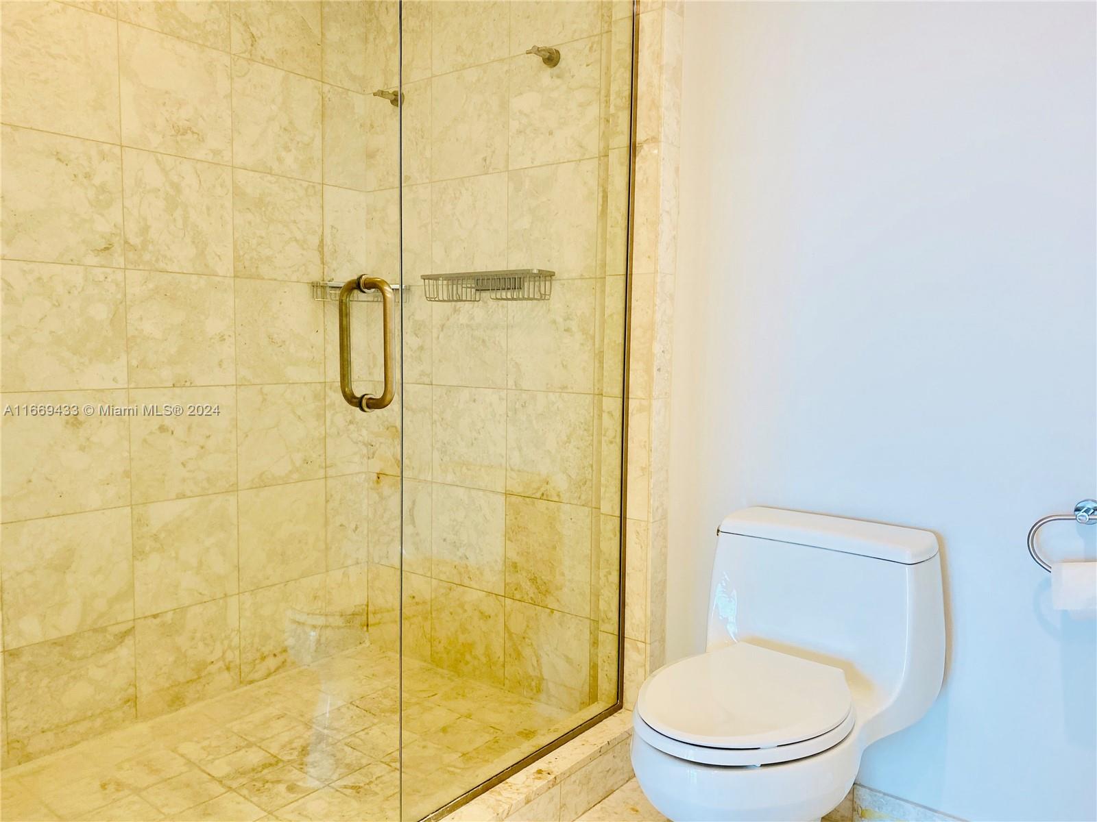 1331 Brickell Bay Dr #1405, Miami FL 33131