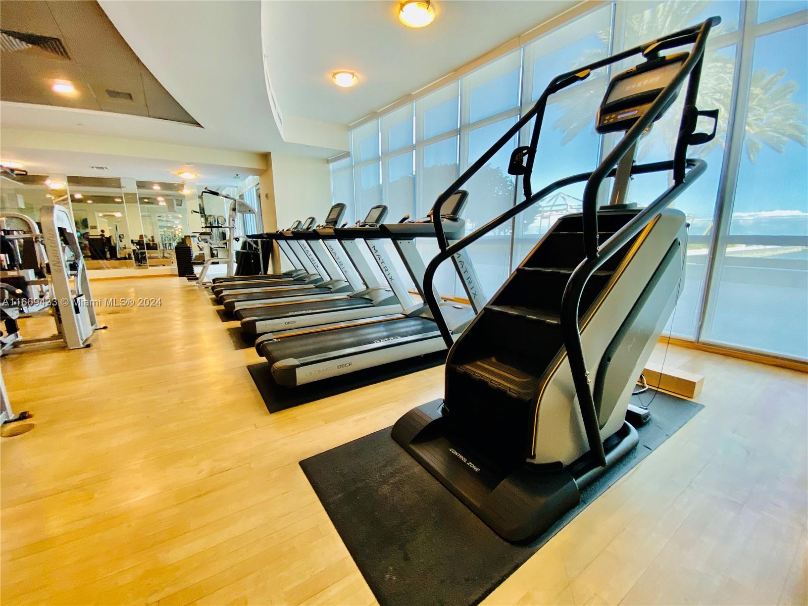 1331 Brickell Bay Dr #1405, Miami FL 33131