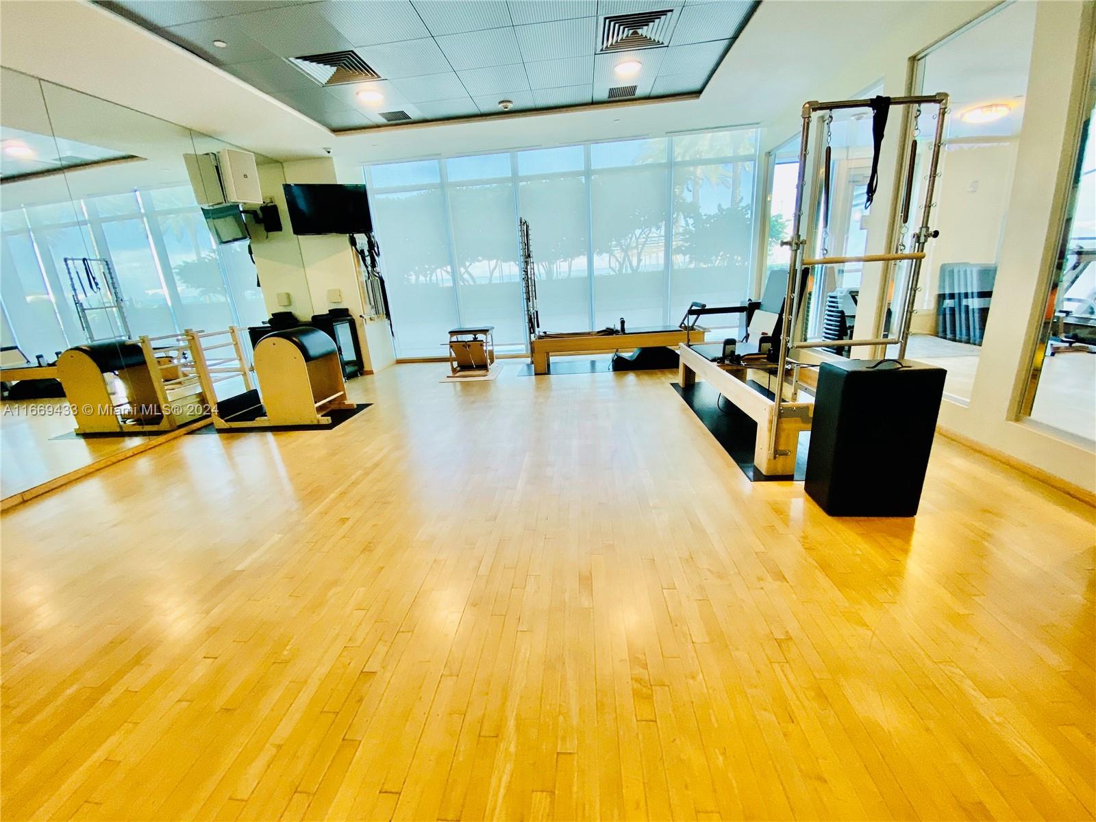 1331 Brickell Bay Dr #1405, Miami FL 33131