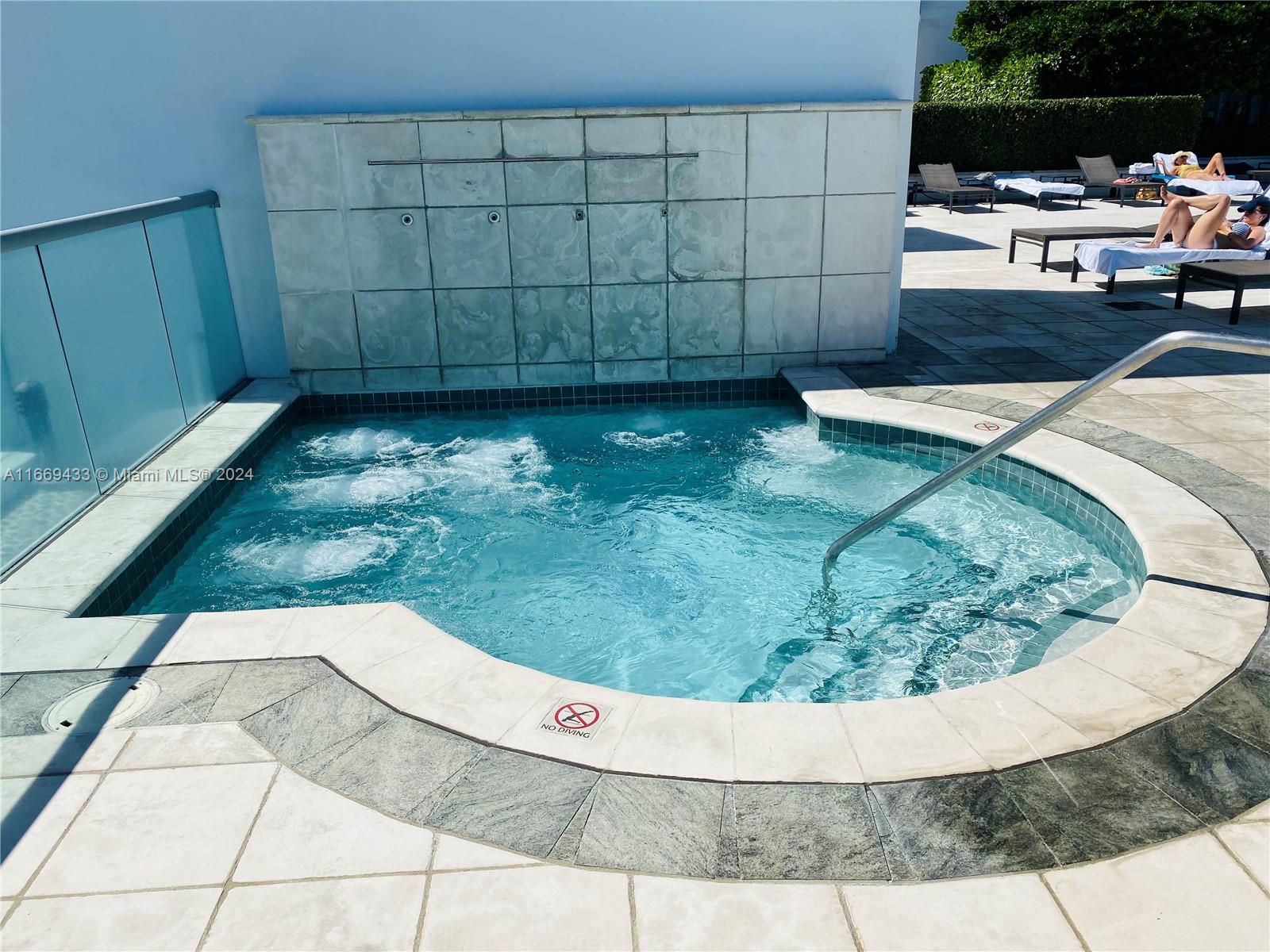 1331 Brickell Bay Dr #1405, Miami FL 33131