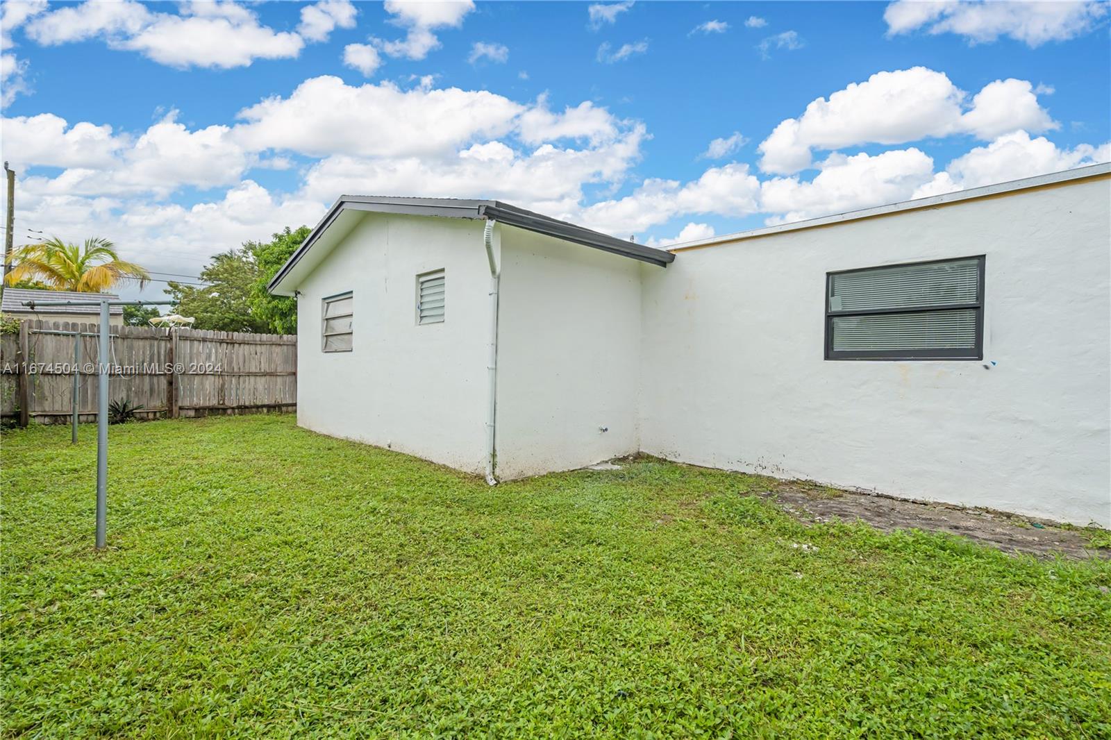 335 NE 173rd St, North Miami Beach, Florida image 11