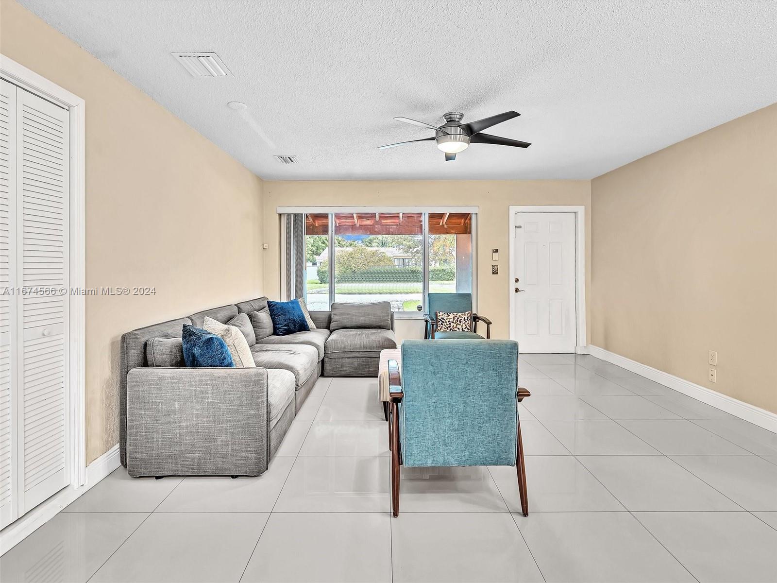 2430 Largo Dr, Miramar, Florida image 7