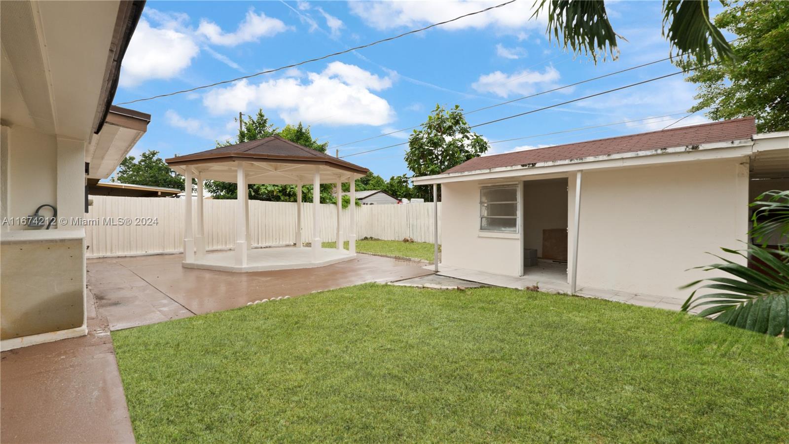 721 NE 4th Pl, Hialeah, Florida image 27