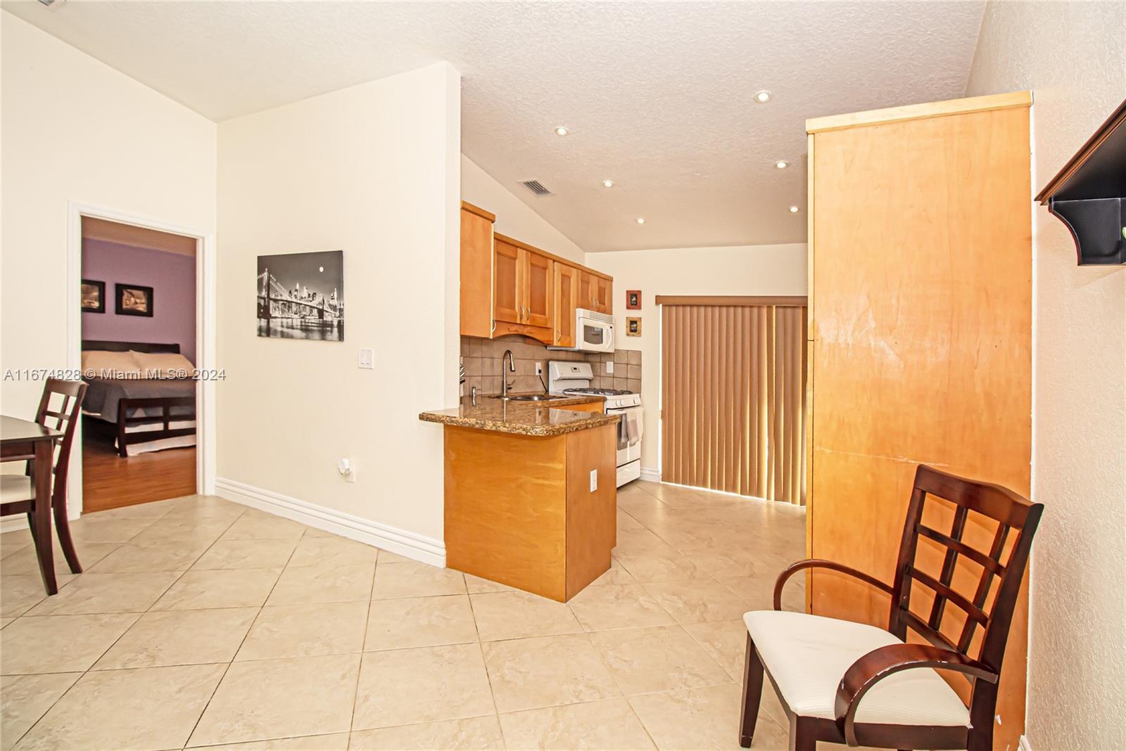 7859 W 36 Ave #202, Hialeah, Florida image 1