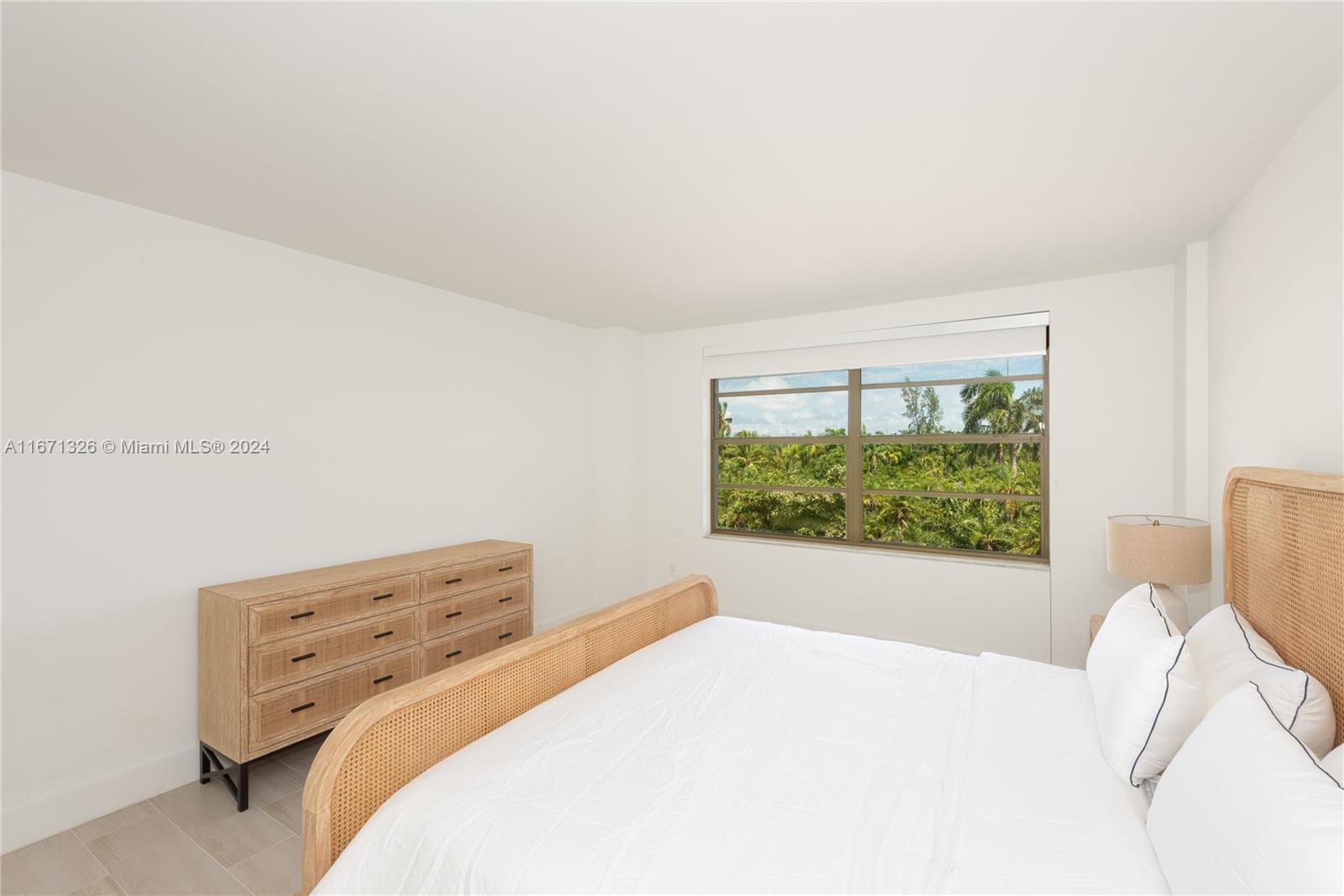155 Ocean Lane Dr #404, Key Biscayne FL 33149
