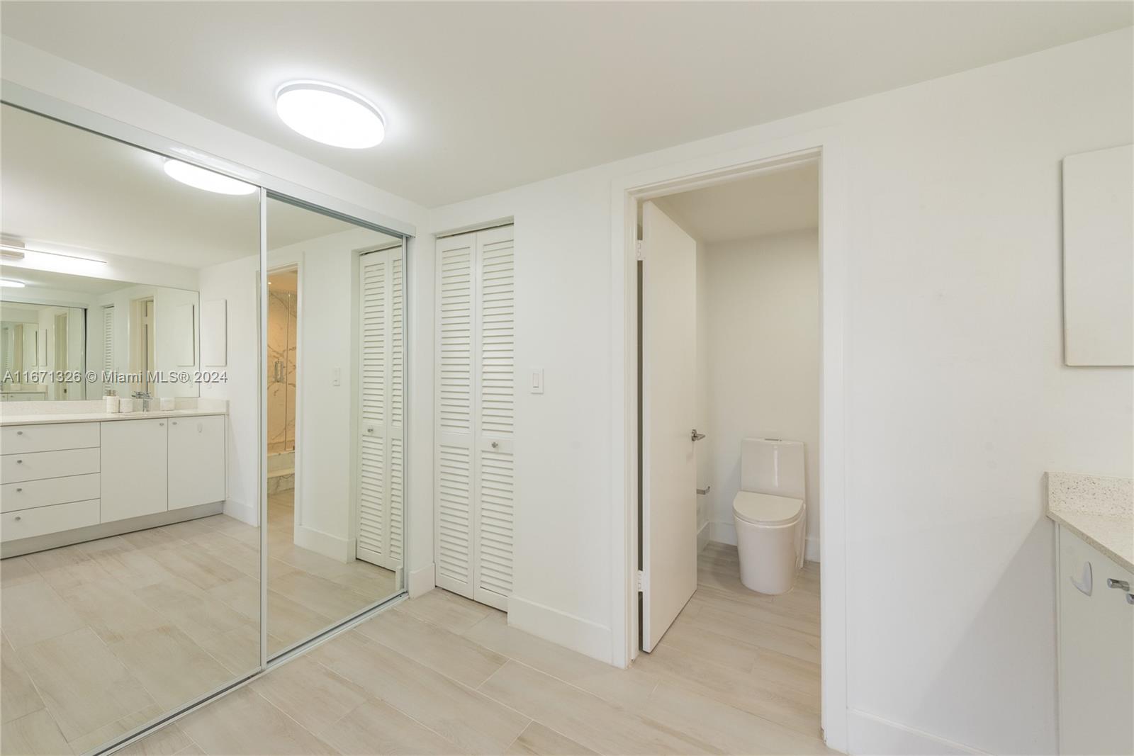 155 Ocean Lane Dr #404, Key Biscayne FL 33149