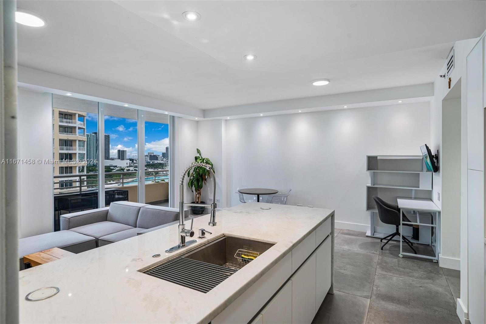 808 Brickell Key Dr #1903, Miami FL 33131