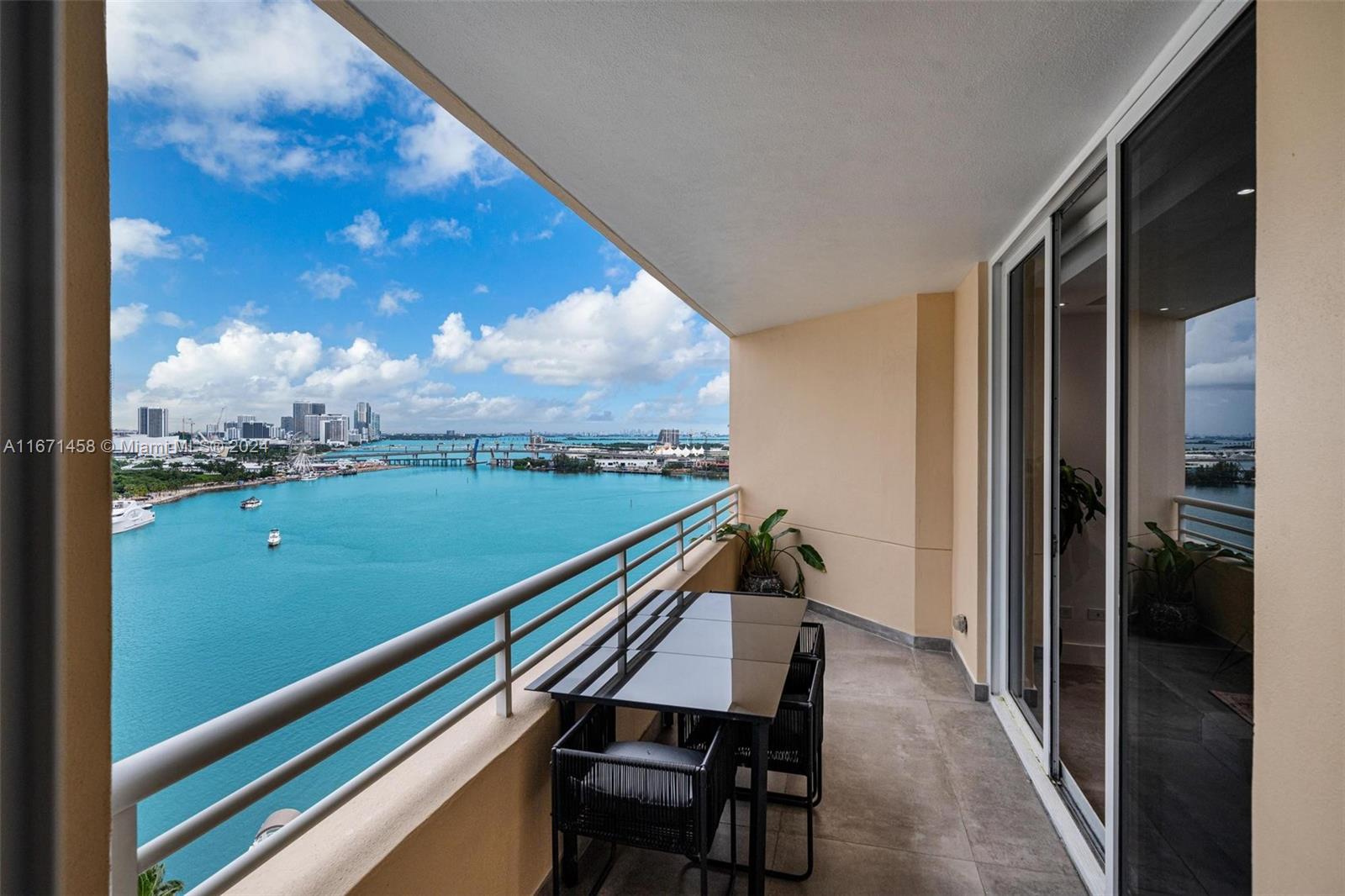808 Brickell Key Dr #1903, Miami FL 33131