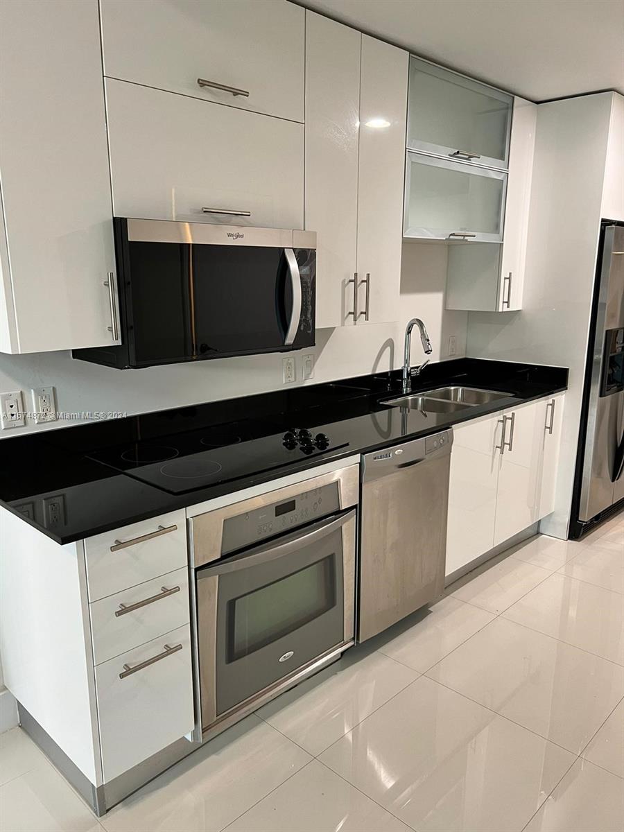 60 SW 13th St #1122, Miami FL 33130