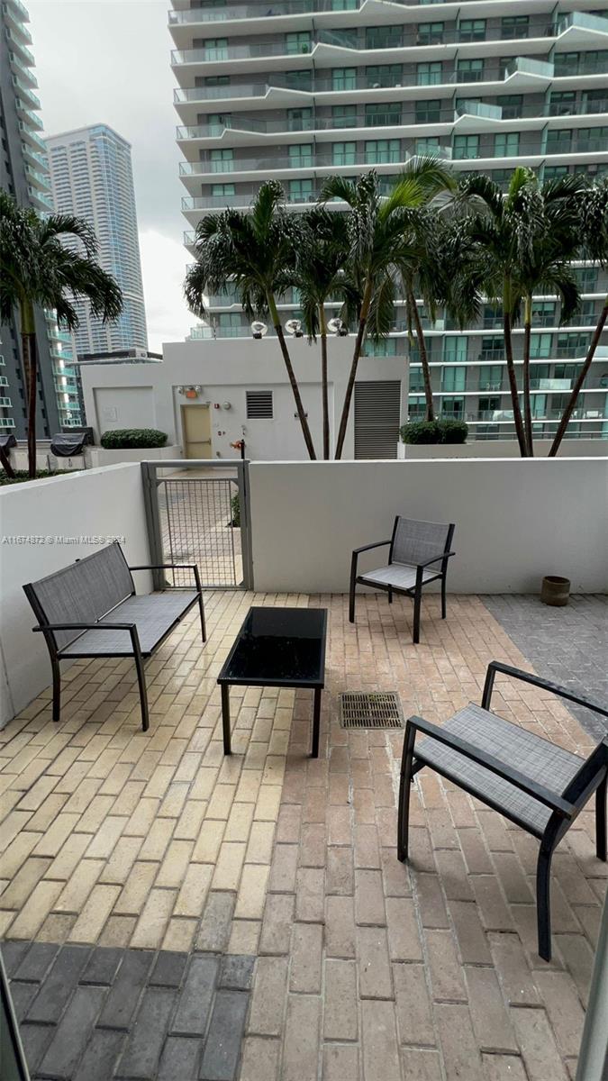 60 SW 13th St #1122, Miami FL 33130