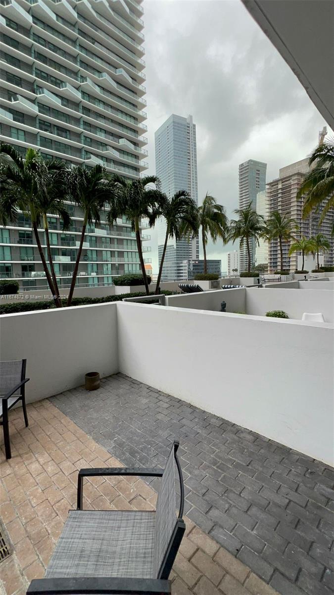 60 SW 13th St #1122, Miami FL 33130