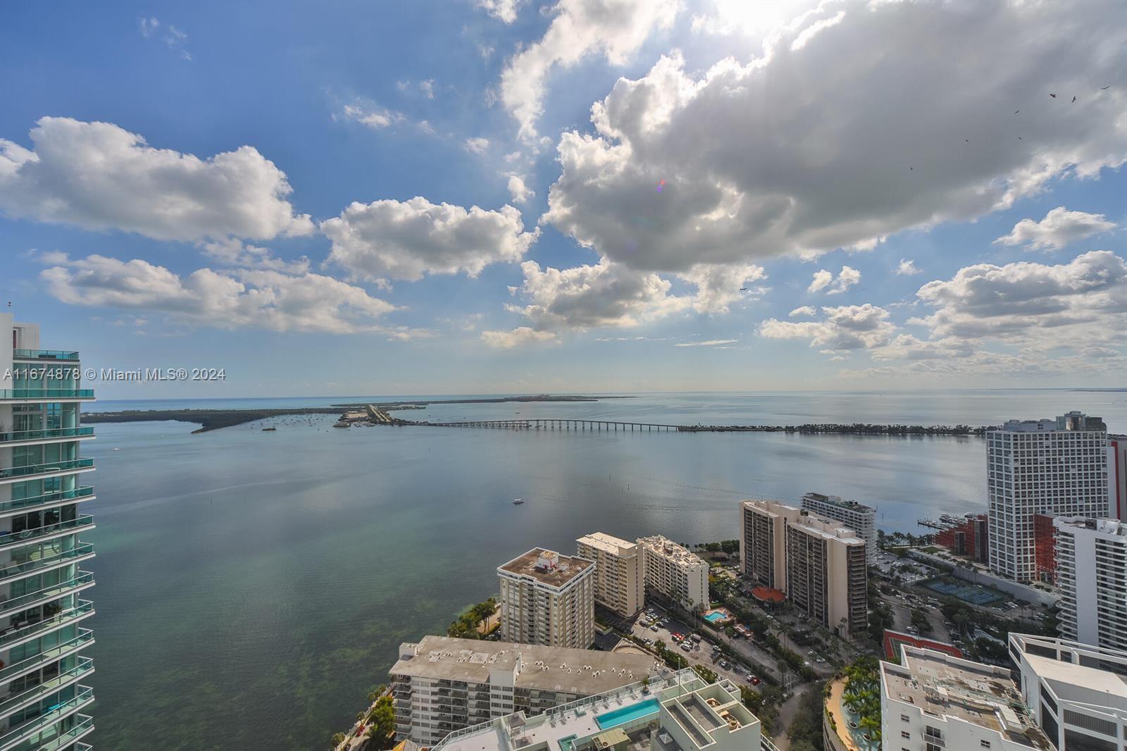 1300 Brickell Bay Dr #2106, Miami FL 33131