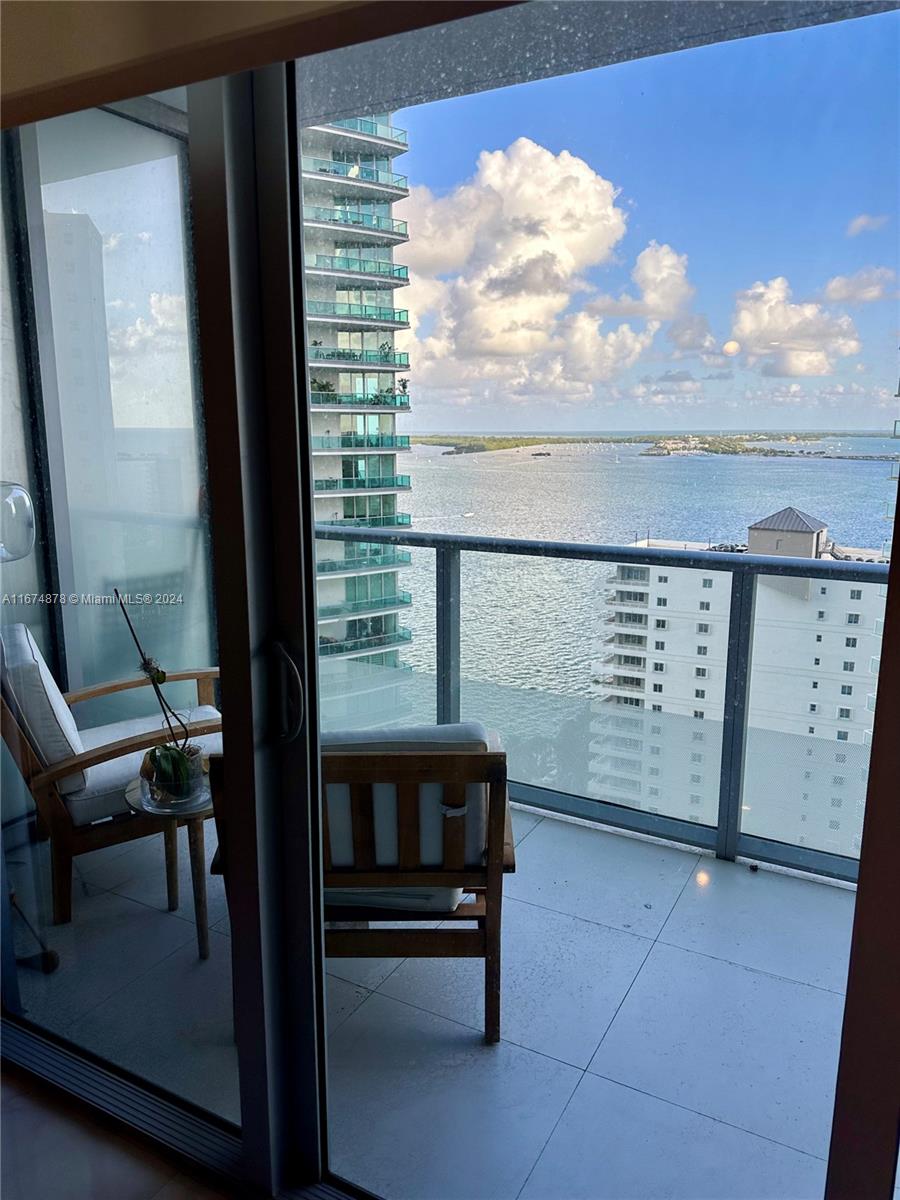1300 Brickell Bay Dr #2106, Miami FL 33131