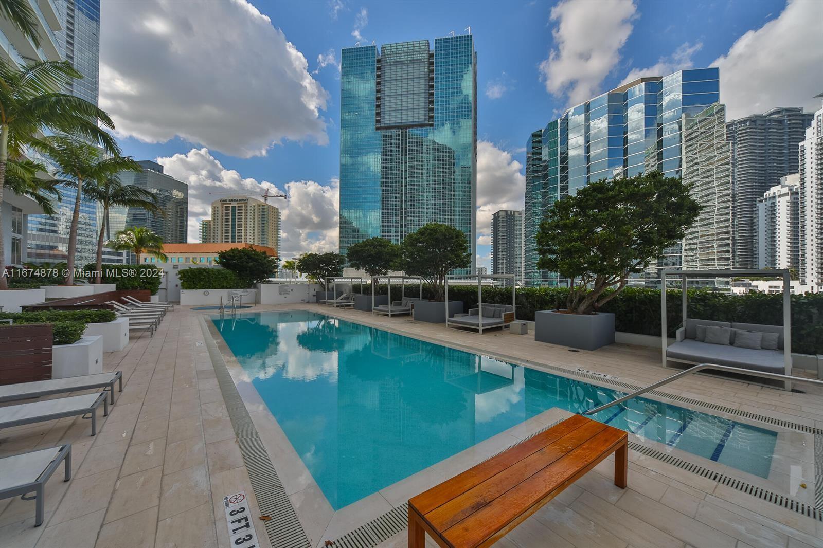 1300 Brickell Bay Dr #2106, Miami FL 33131