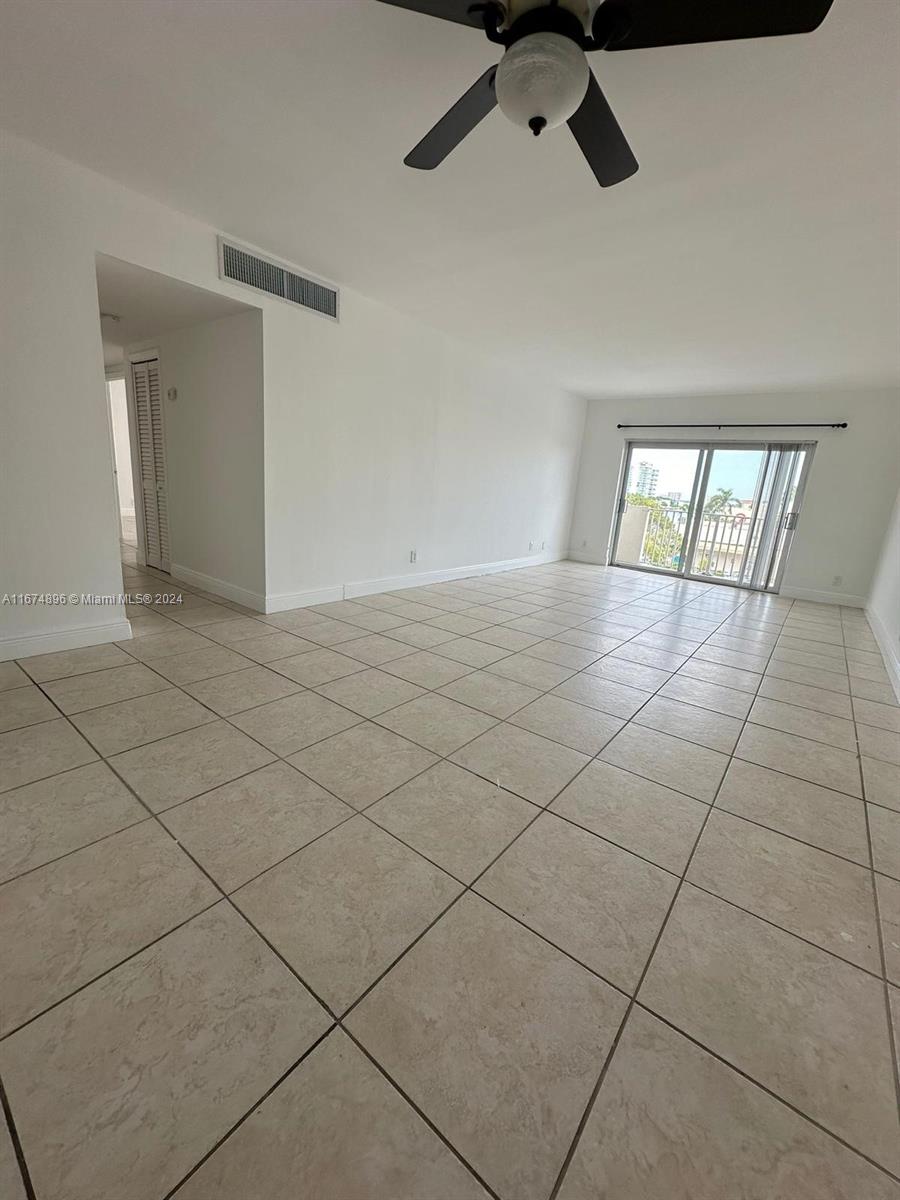 1455 N Treasure Dr #4A, North Bay Village, Florida image 11