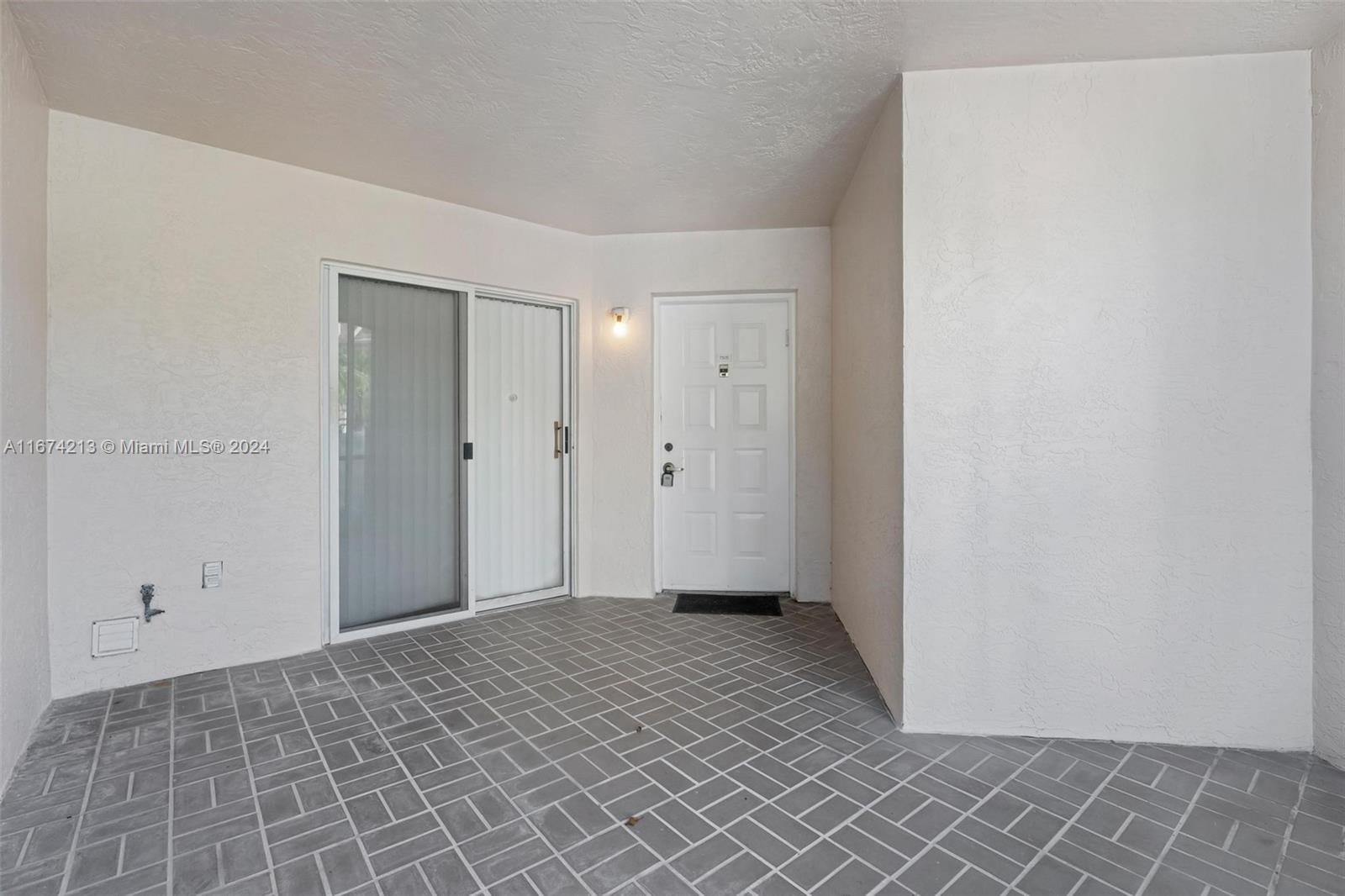 7505 Trent Dr #103, Tamarac, Florida image 30