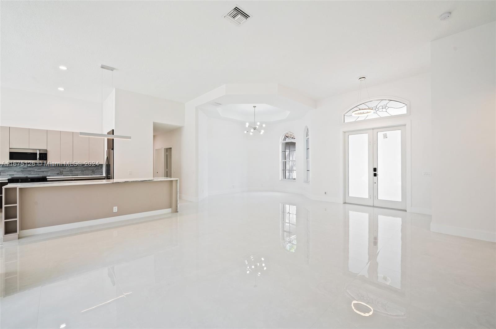 1807 Victoria Pointe Cir, Weston, Florida image 3