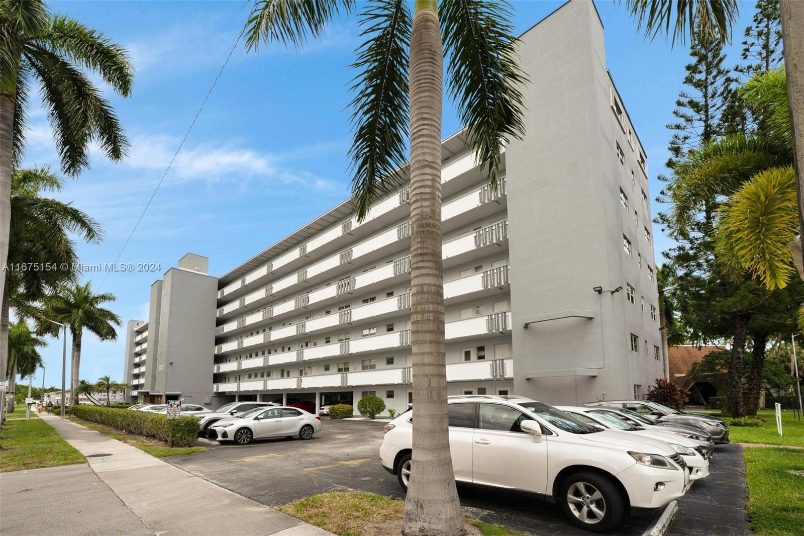 1000 NE 14th Ave #602, Hallandale Beach, Florida image 26