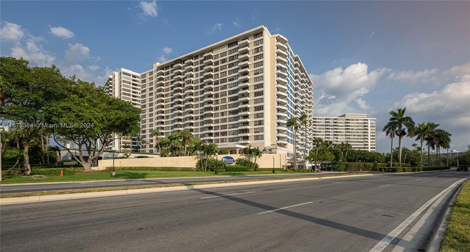 600 Three Islands Blvd #214, Hallandale Beach, Florida image 42