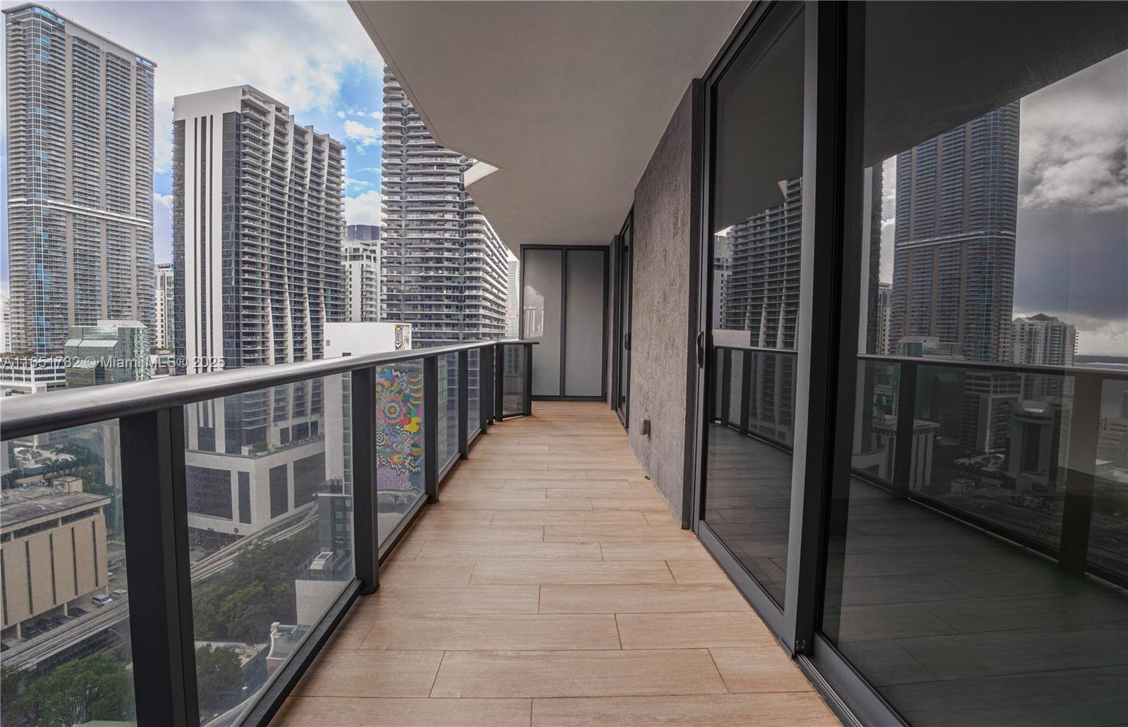 45 SW 9th St #2202, Miami FL 33130
