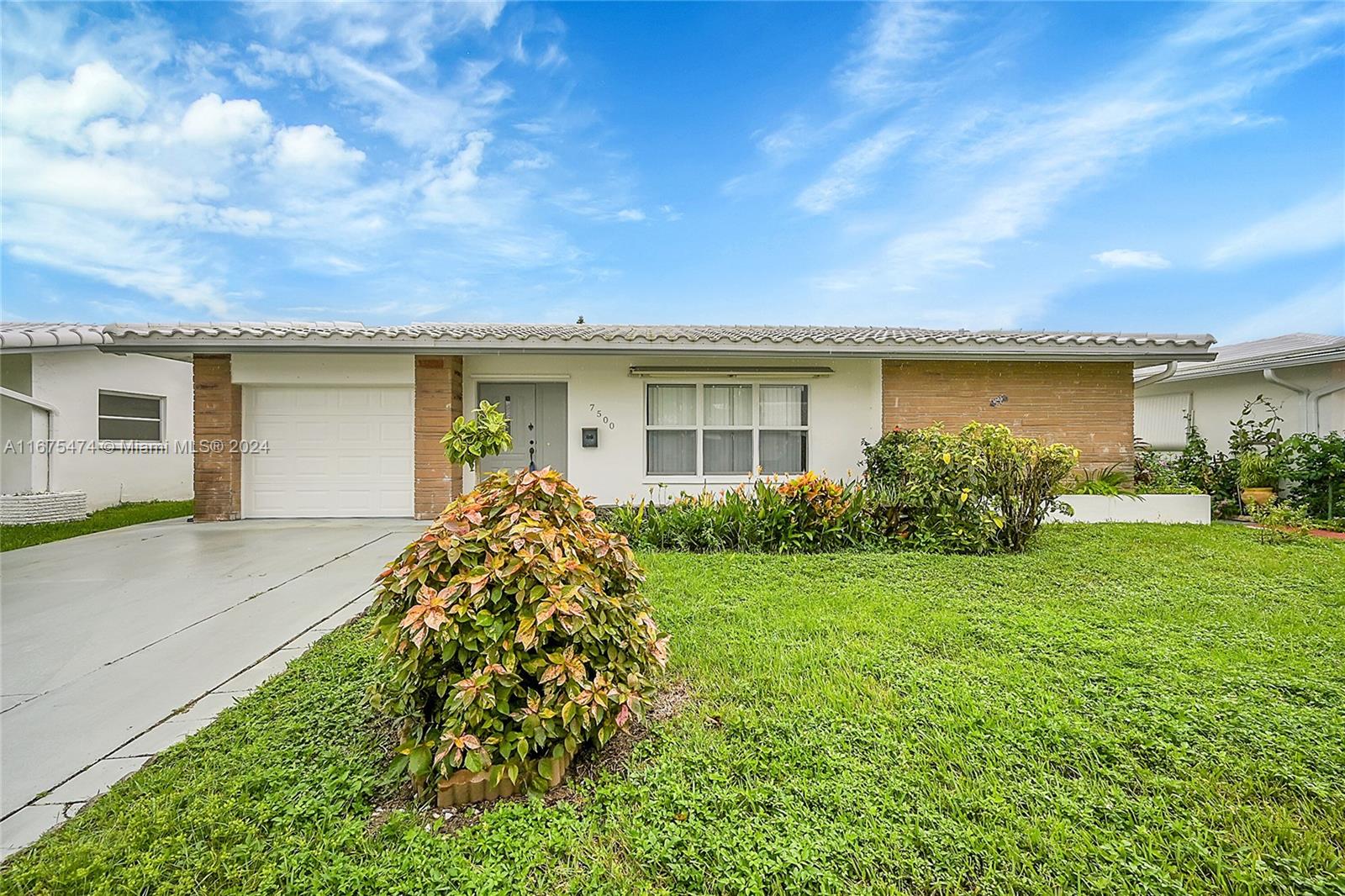 7500 NW 70th Ter, Tamarac, Florida image 1