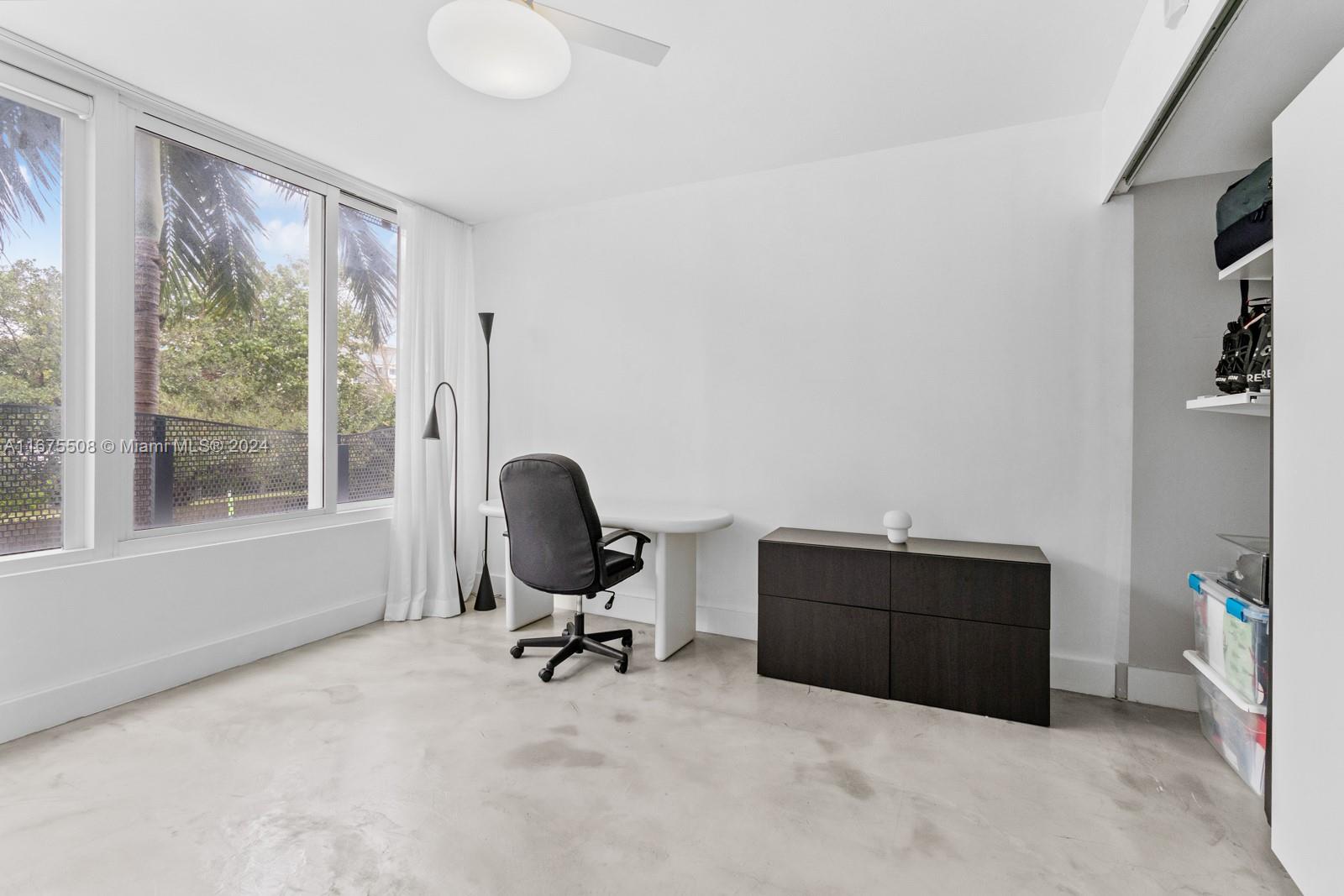 Listing Photo 12
