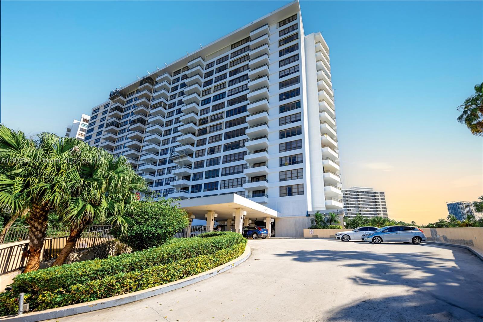 600 Three Islands Blvd #1602, Hallandale Beach, Florida image 18