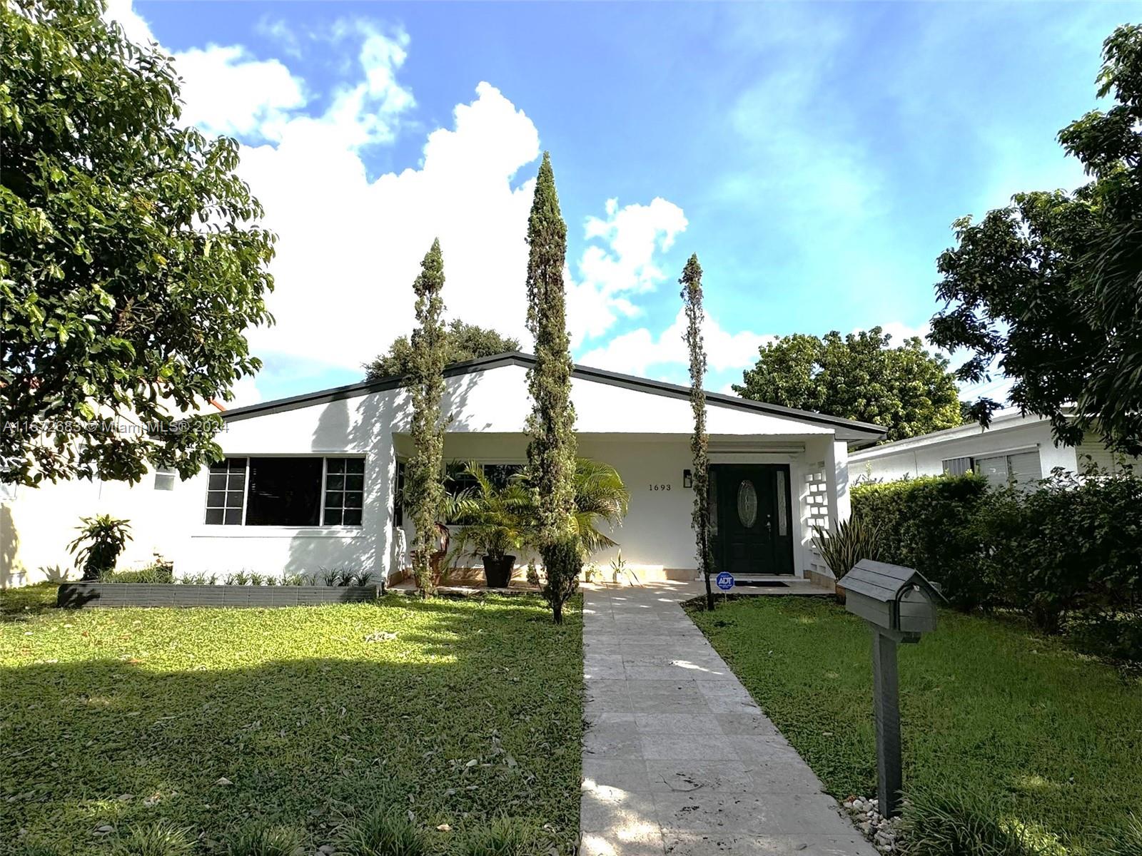 1693 NE 171st St, North Miami Beach, Florida image 1