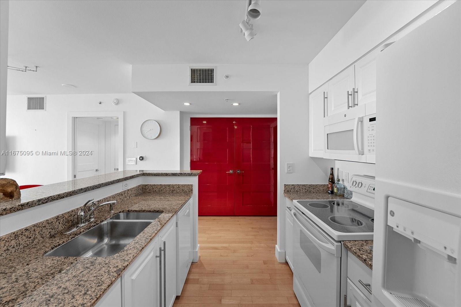90 Alton Rd #2206, Miami Beach FL 33139